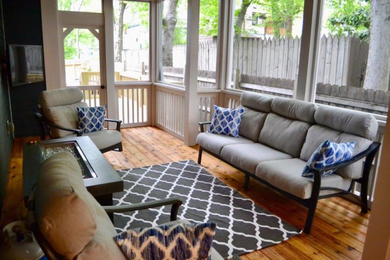 Newly Renovated Screened Porch and Deck