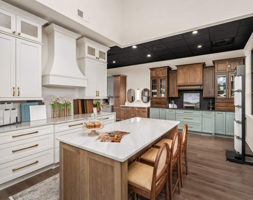 Custom luxury kitchen remodeling with large island and custom cabinetry | Home remodeling & custom renovations services in Brentwood, TN | The Dan Company, Nashville, TN